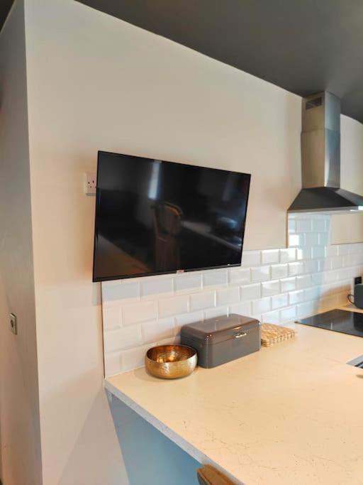 Sloane Modern 2 Bedroom Seafront Apartment 黑潭 外观 照片