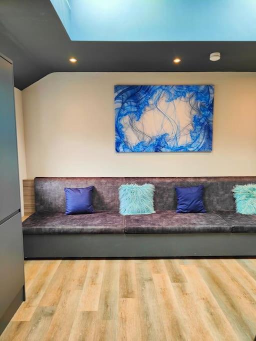Sloane Modern 2 Bedroom Seafront Apartment 黑潭 外观 照片